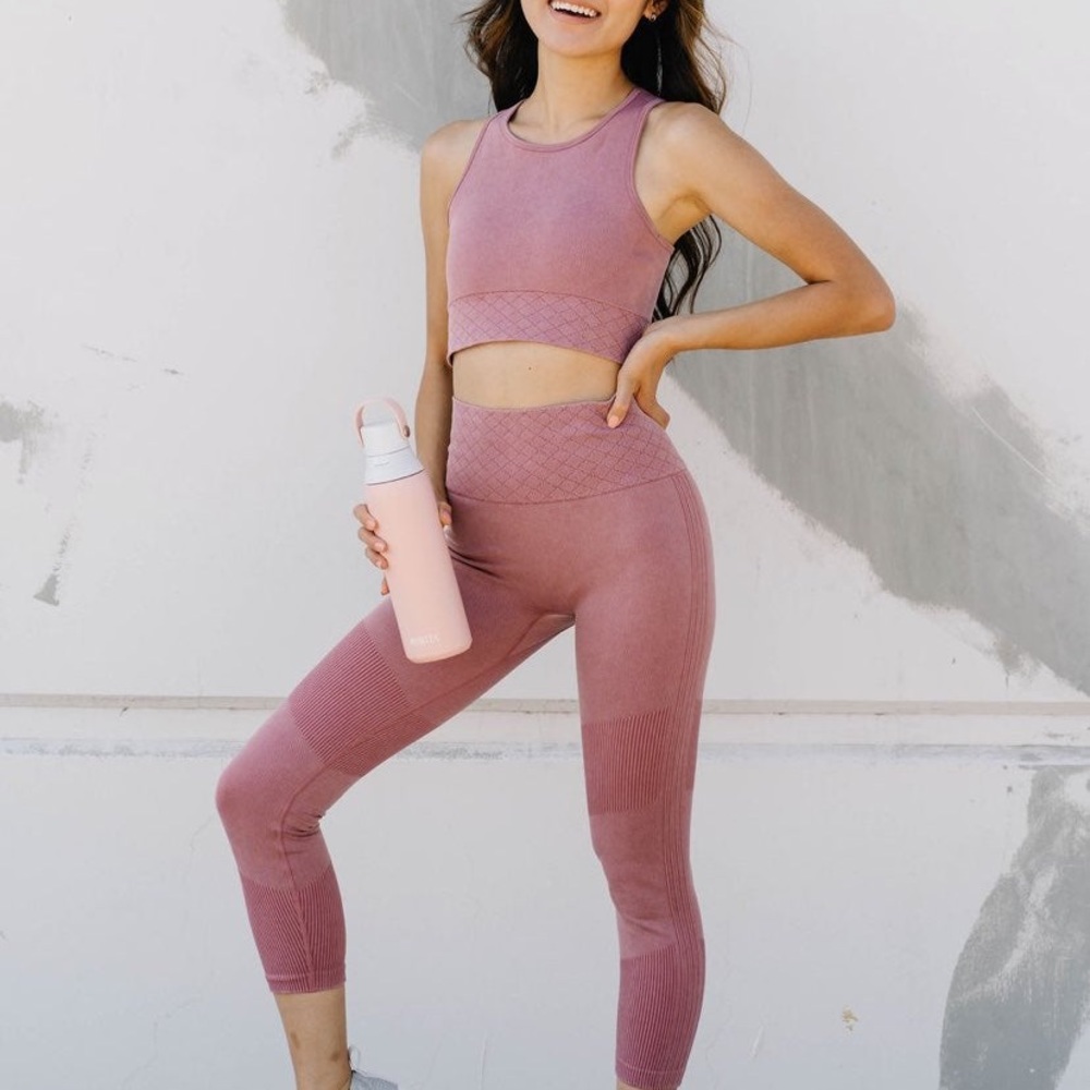 SAVVI Costa Sports Bra - Size Large